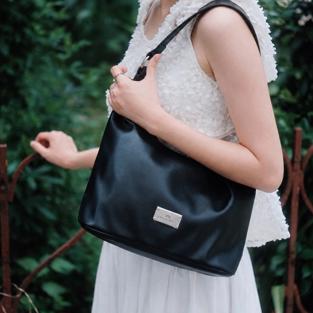 Placid Small Errands Series Shoulder bag
