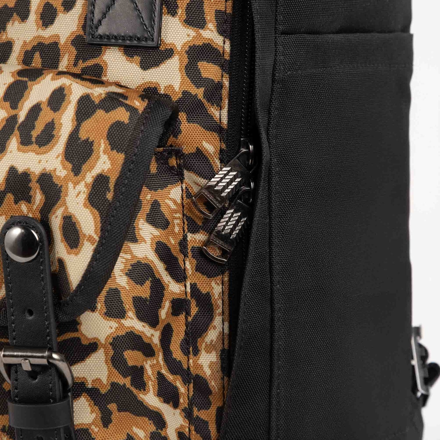 Macaroon Jaguar Series Backpack