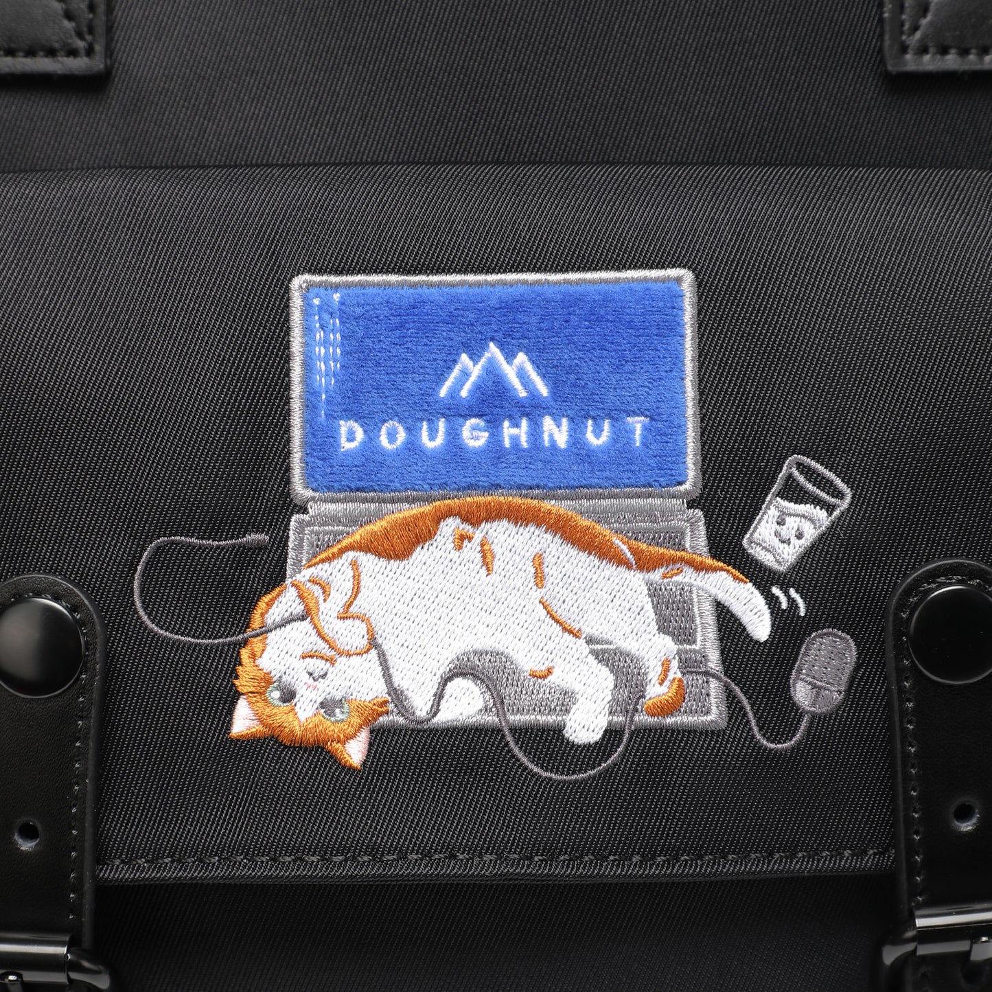 Macaroon Pet Your Dream Series Backpack Black