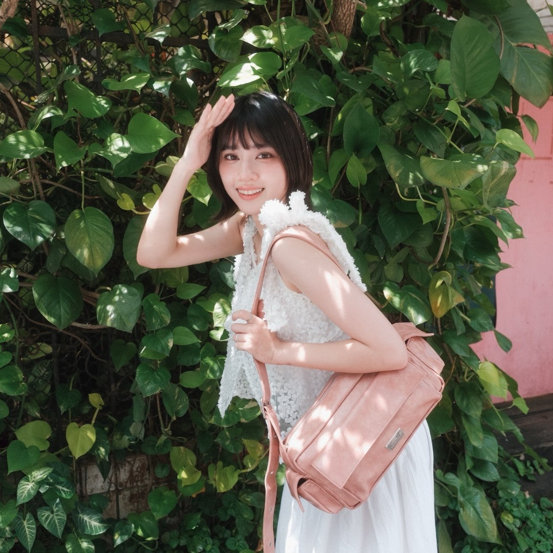 Elizabeth Errands Series Crossbody bag
